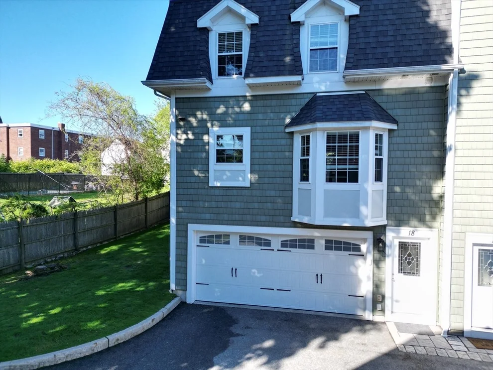 Unit for sale at 580 Quarry St, Quincy, MA 02169