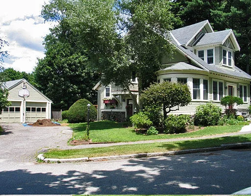 Unit for sale at 21 Buckingham St, Worcester, MA 01605