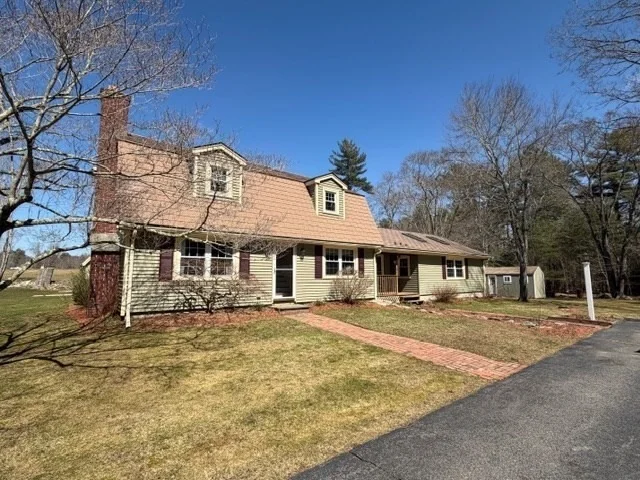 Unit for sale at 106 Seymour St, Berkley, MA 02779