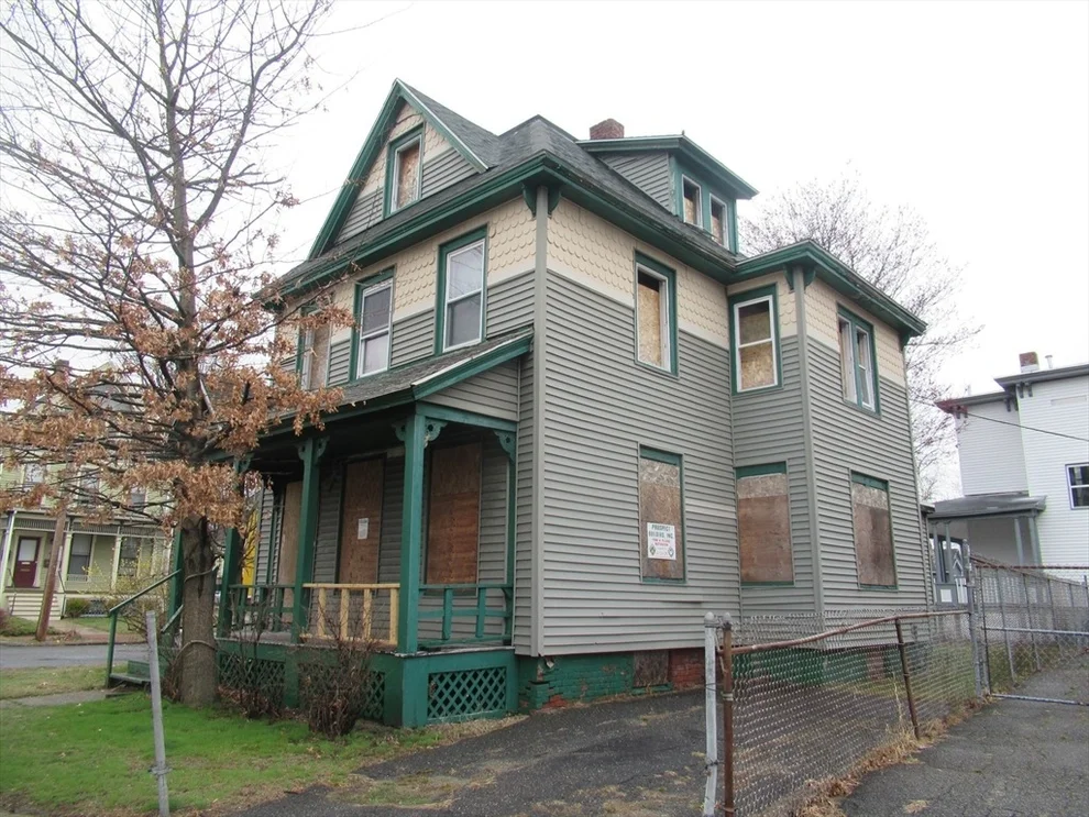 Unit for sale at 123 Bay St, Springfield, MA 01109