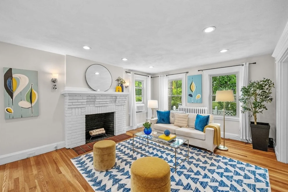 Unit for sale at 500 Lowell Ave, Newton, MA 02460