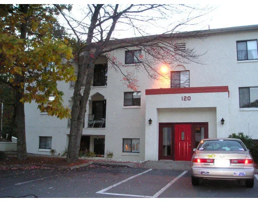 Unit for sale at 120 Fellsview Ter, Stoneham, MA 02180