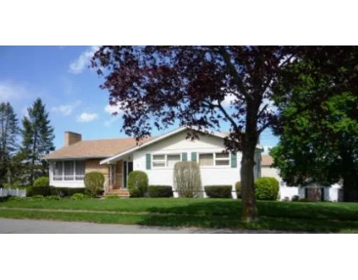 Unit for sale at 12 Gilway Street, Saugus, MA 01906