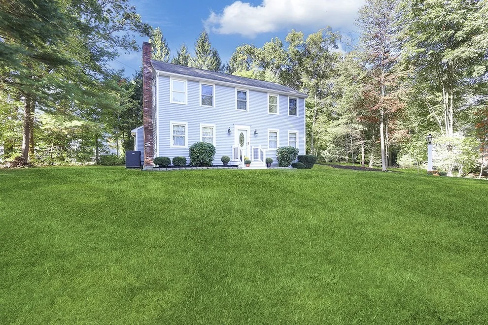 Unit for sale at 4 Mary Anne Dr., Franklin, MA 02038