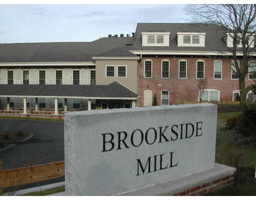 Unit for sale at 8 Brookside Rd, Westford, MA 01886