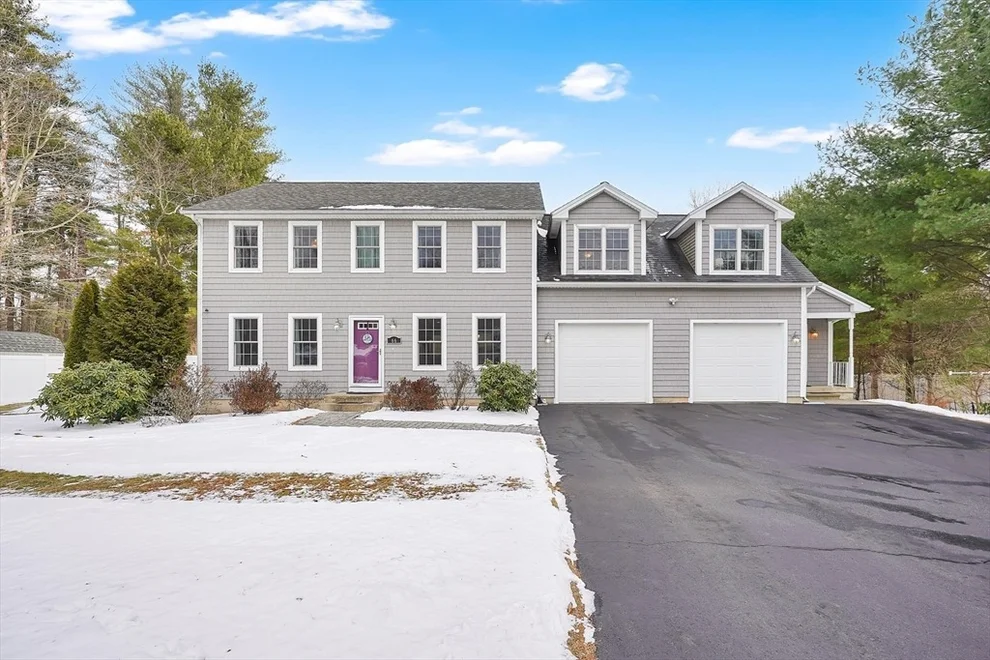 Unit for sale at 66 Lee St, East Longmeadow, MA 01028