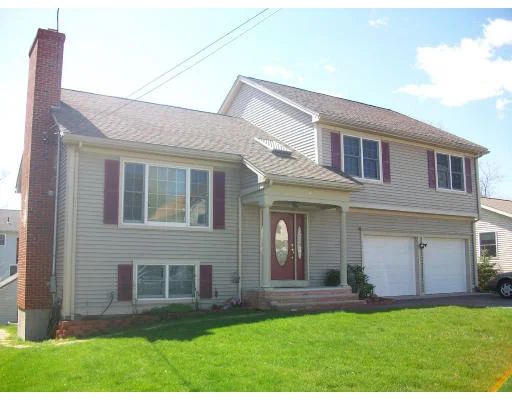 Unit for sale at 14 Belcourt Rd, Worcester, MA 01605