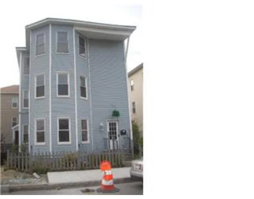 Unit for sale at 8 Olde Millbury St, Worcester, MA 01610