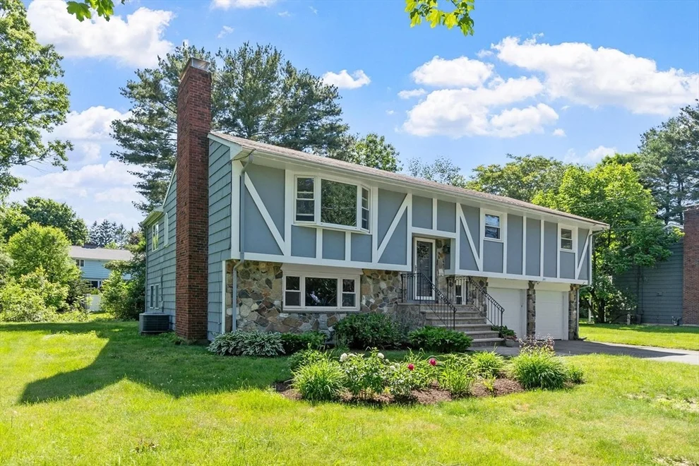 Unit for sale at 241 Worthen Rd E, Lexington, MA 02421