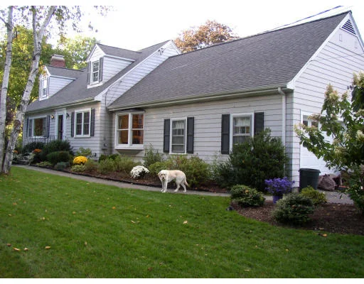 Unit for sale at 562 Elm Street, Concord, MA 01742