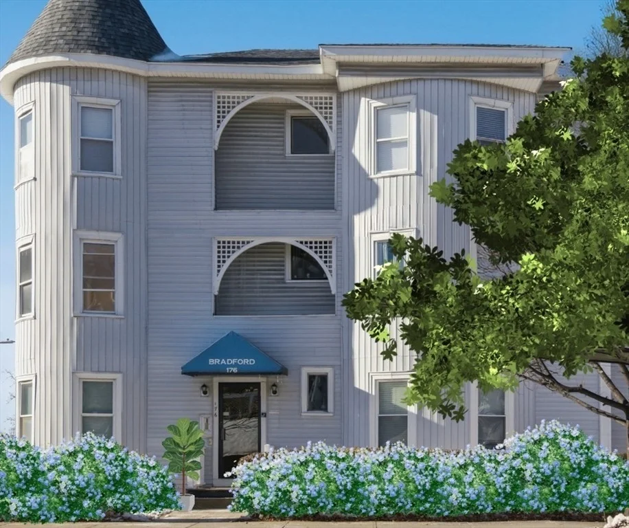 Unit for sale at 176 Lincoln Street, Worcester, MA 01605