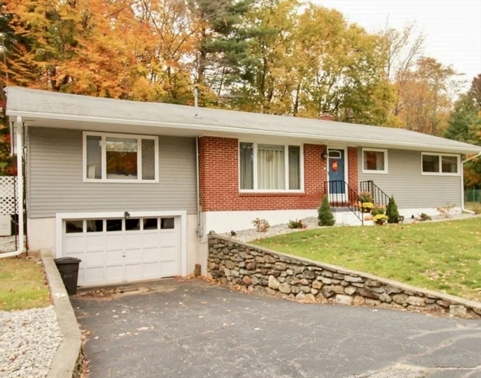 Unit for sale at 35 Princeton St, Gardner, MA 01440