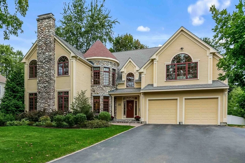 Unit for sale at 32 Twitchell St, Wellesley, MA 02482