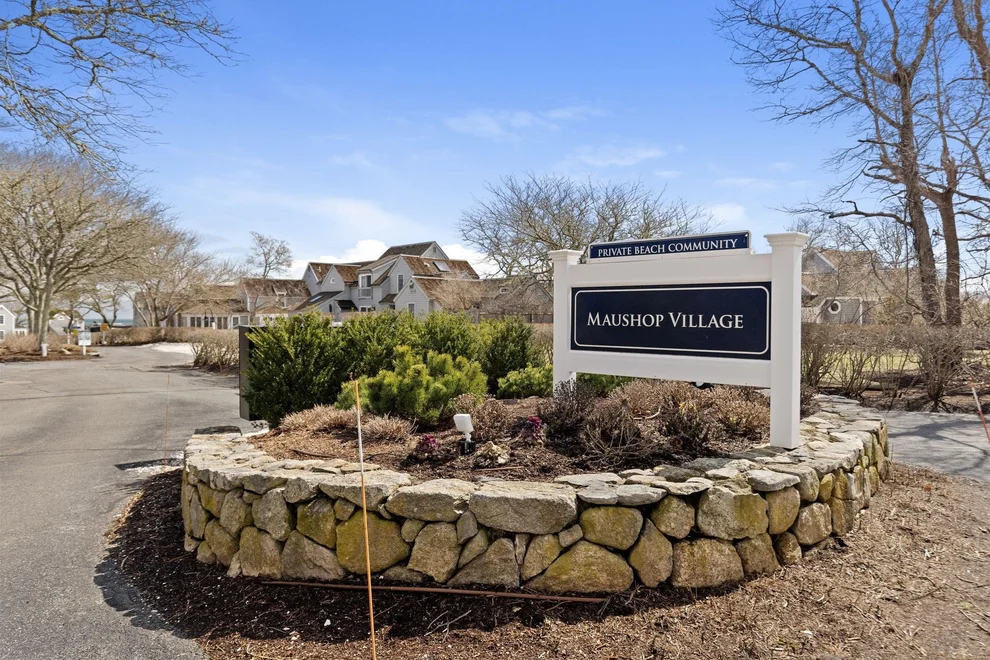 4 Hyannis Point Road