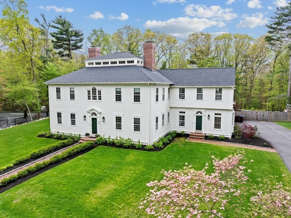 Unit for sale at 45 Popes Ln, Hingham, MA 02043