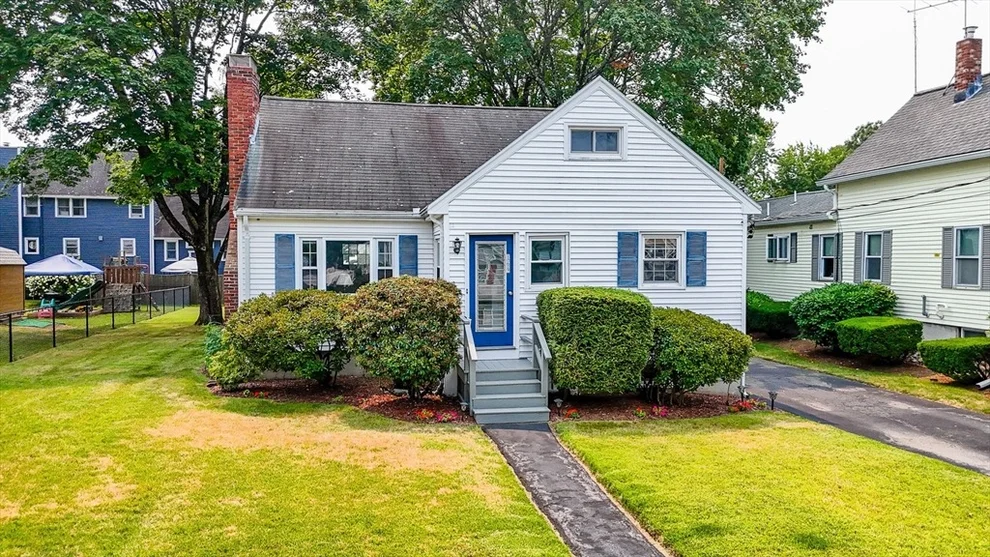 Unit for sale at 169 Green Street, Reading, MA 01867