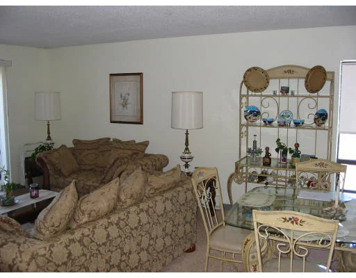 Unit for sale at 1186 Worcester Rd, Framingham, MA 01702