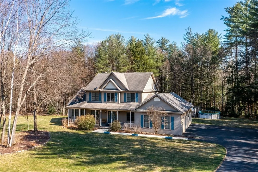 Unit for sale at 12 Golden Cir, Southampton, MA 01073