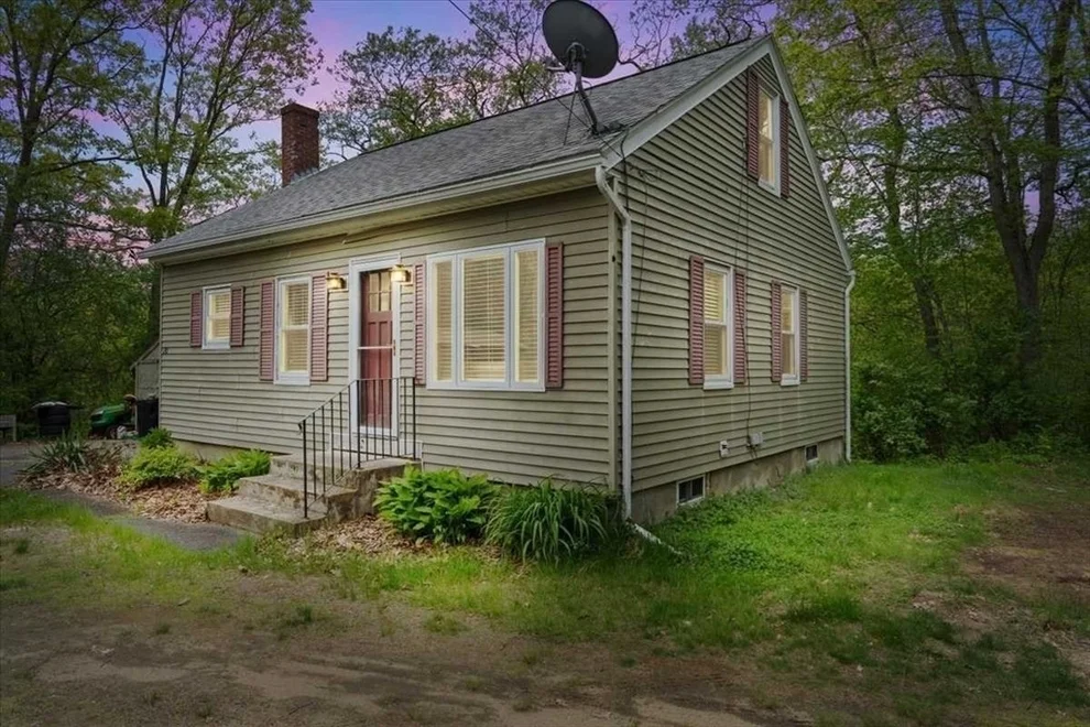 Unit for sale at 20 Pinedale Ave, Athol, MA 01331