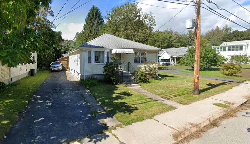 Unit for sale at 337 Charlton St, Southbridge, MA 01550