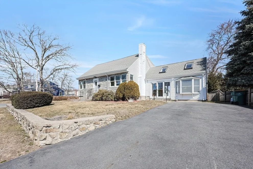 Unit for sale at 140 Gay St, Norwood, MA 02062