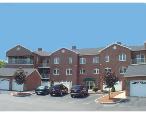 Unit for sale at 7 Conant Rd, Winchester, MA 01890