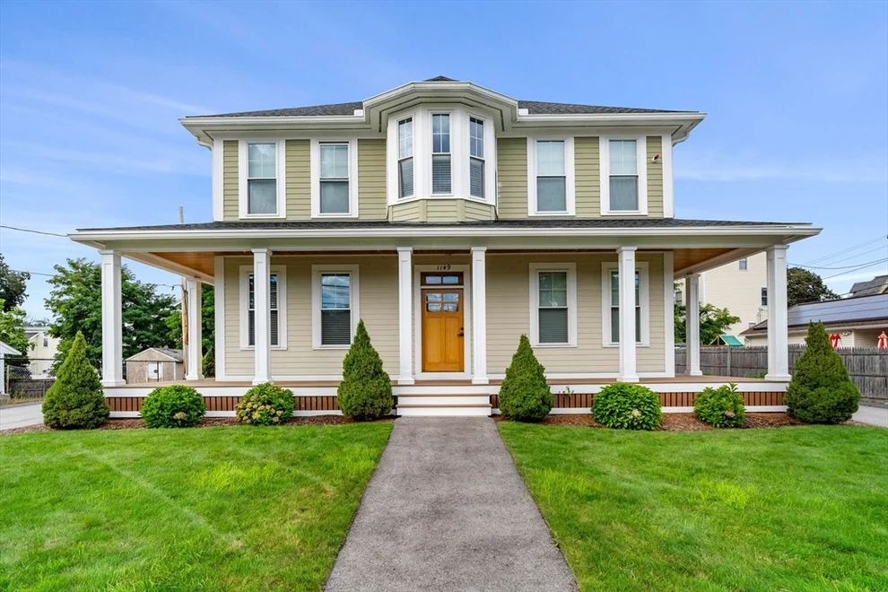 Unit for sale at 1149 Middlesex St, Lowell, MA 01851