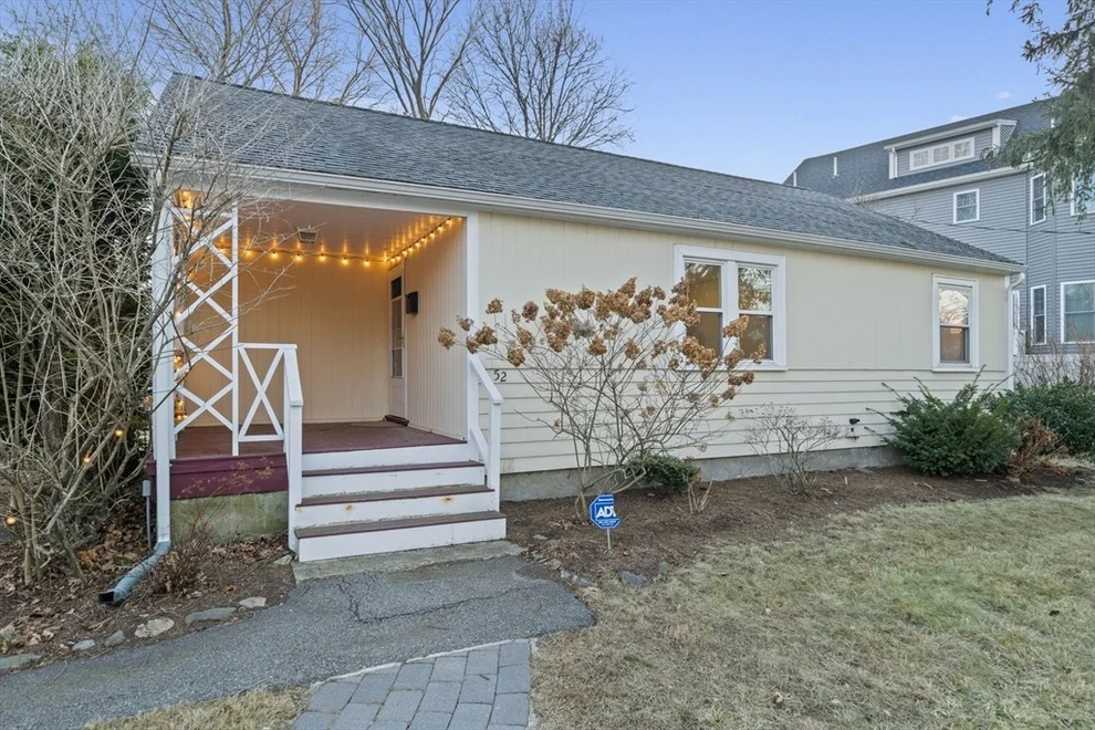 Unit for sale at 52 Heatherland Rd, Newton, MA 02461