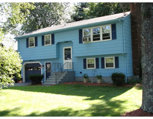 Unit for sale at 240 Davis St, Northborough, MA 01532