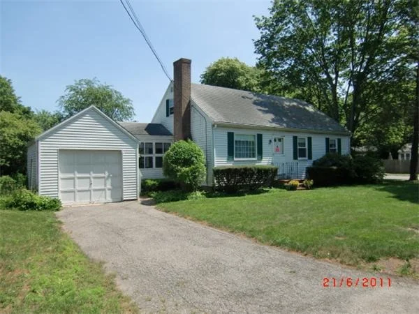 Unit for sale at 16 Nursery St, Beverly, MA 01915