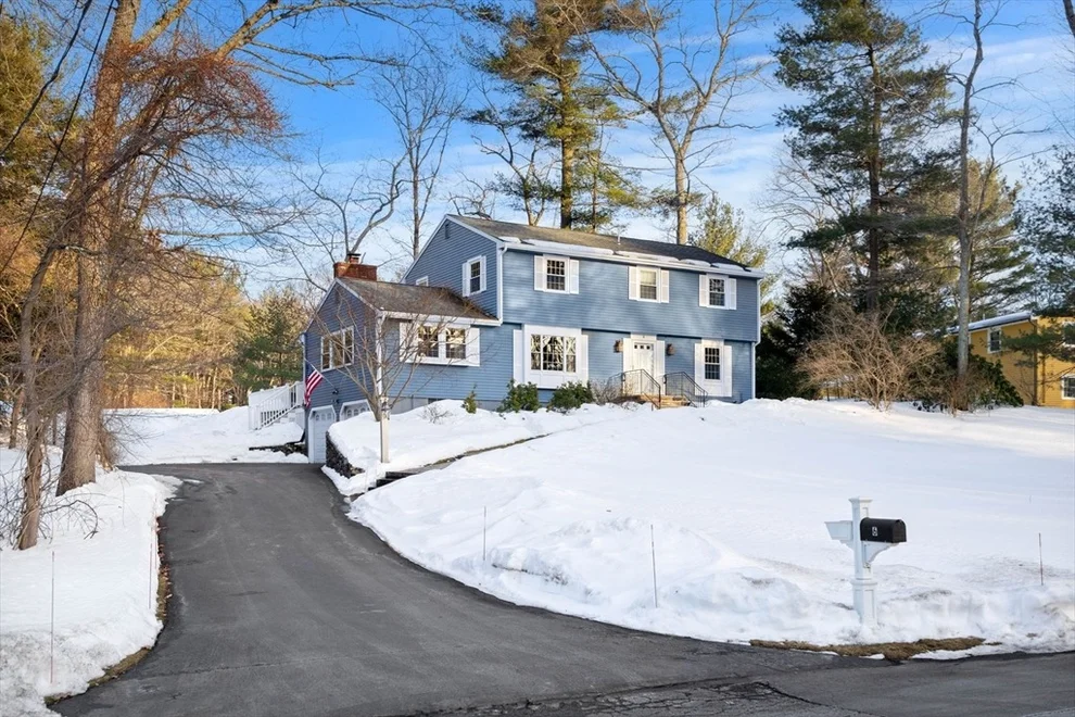 Unit for sale at 6 Exeter Way, Andover, MA 01810