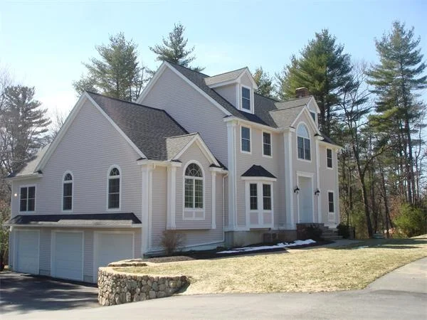 Unit for sale at 25 Stonebridge Rd, Groveland, MA 01834