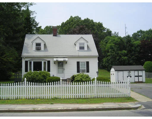 Unit for sale at 534 Lake Ave, Worcester, MA 01604