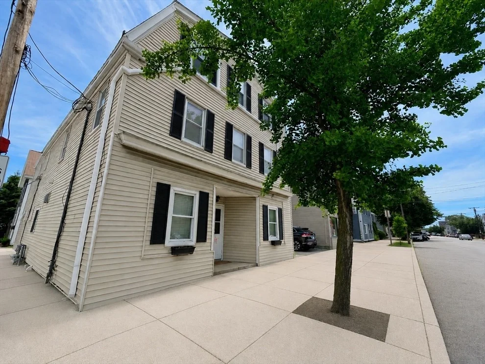 Unit for sale at 134 Boston St, Salem, MA 01970