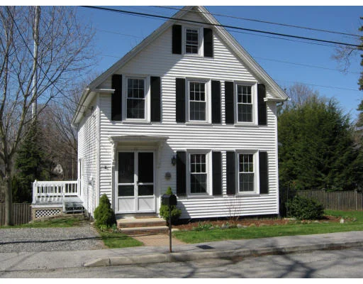 Unit for sale at 11 Westboro Rd, Grafton, MA 01536