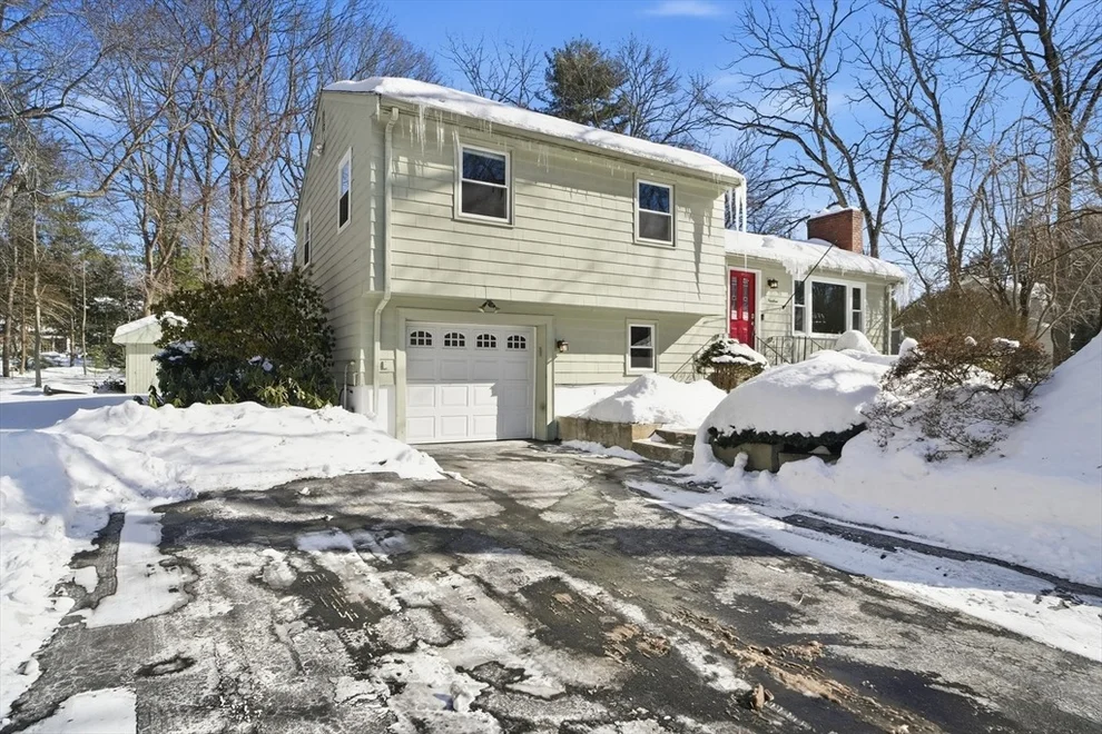 Unit for sale at 19 Lantern Ln, Chelmsford, MA 01824