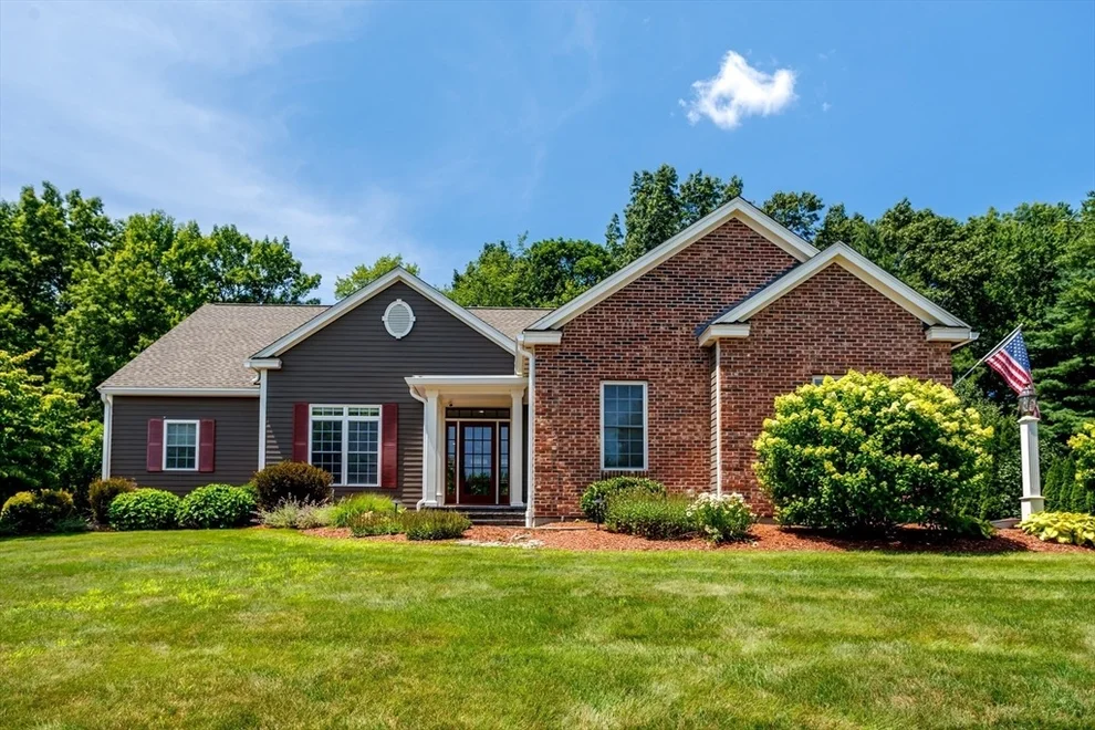 Unit for sale at 148 Mary Catherine Dr, Lancaster, MA 01523