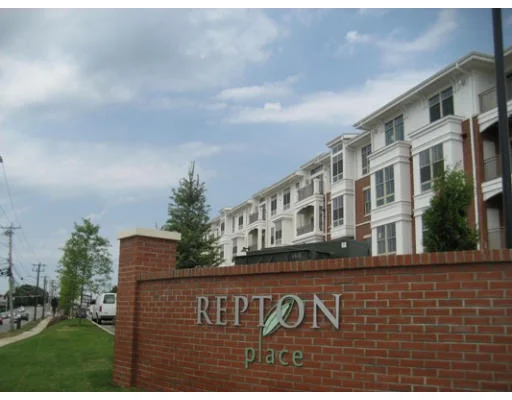 Unit for sale at 5 Repton Circle, Watertown, MA 02472