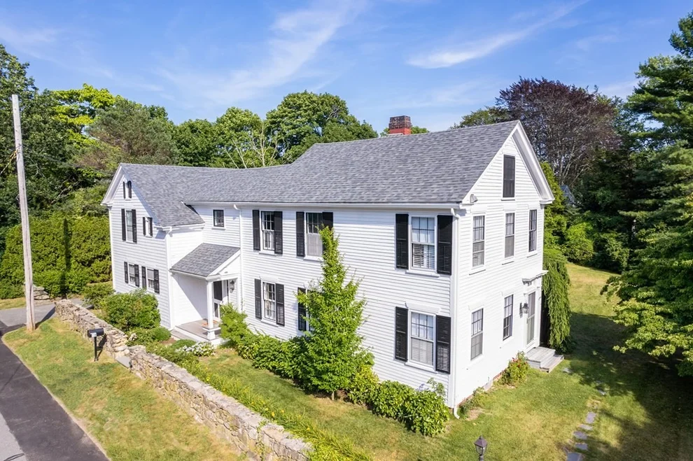 Unit for sale at 27 Summer St, Dartmouth, MA 02748