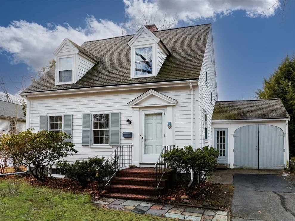 Unit for sale at 9 Hillside Terrace, Lexington, MA 02420