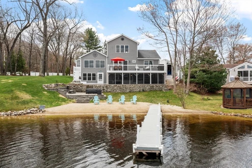 Unit for sale at 12 Johnson St, Lunenburg, MA 01462
