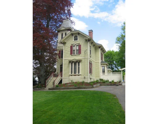 Unit for sale at 230 Winchester St, Newton, MA 02461