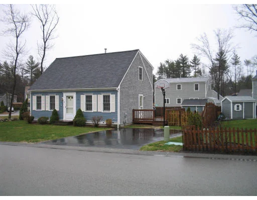 Unit for sale at 36 Redwood Circle, Pembroke, MA 02359