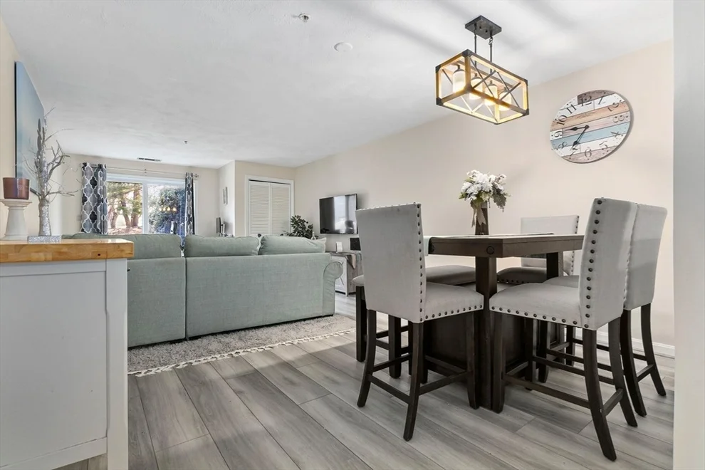 Unit for sale at 6 Ledgewood, Peabody, MA 01960