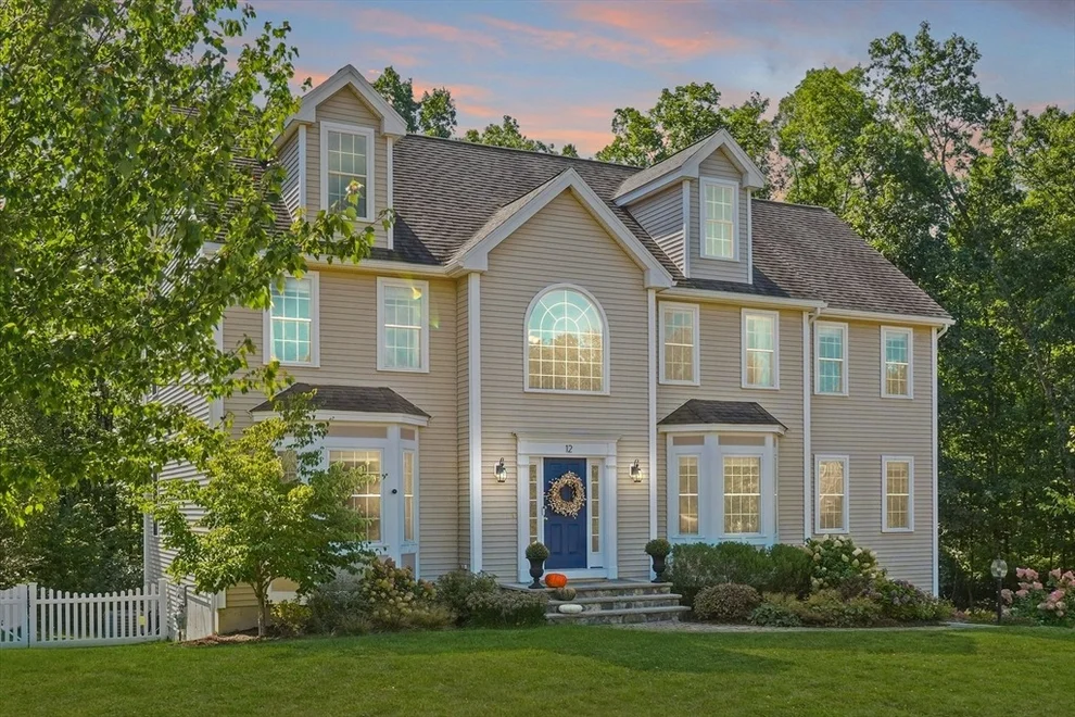 Unit for sale at 12 Littles Hill Ln, Georgetown, MA 01833