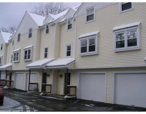 Unit for sale at 116 Turnpike Rd, Chelmsford, MA 01824