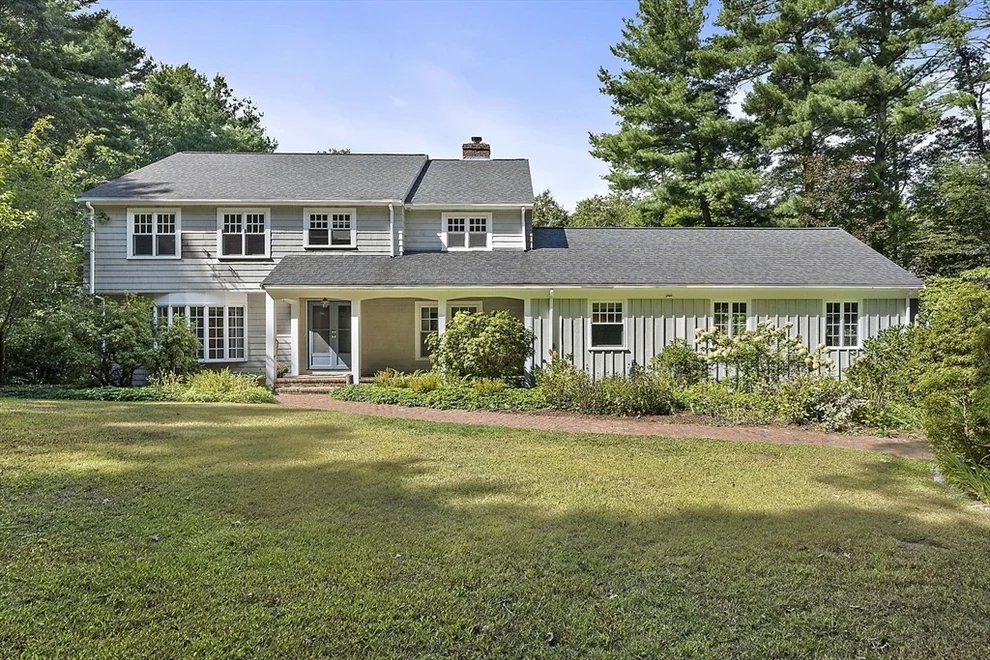 Unit for sale at 10 Green Ln, Canton, MA 02021