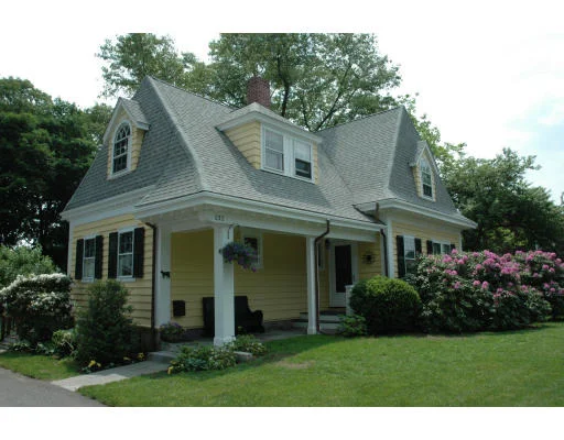 Unit for sale at 132 Sanderson Ave, Dedham, MA 02026