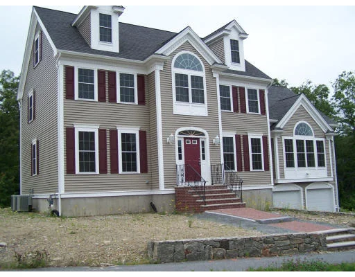 Unit for sale at 5 Antonio Dr, Peabody, MA 01960
