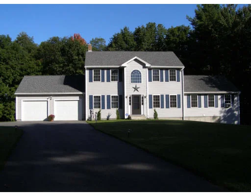 Unit for sale at 7 New Westminster Road, Hubbardston, MA 01452